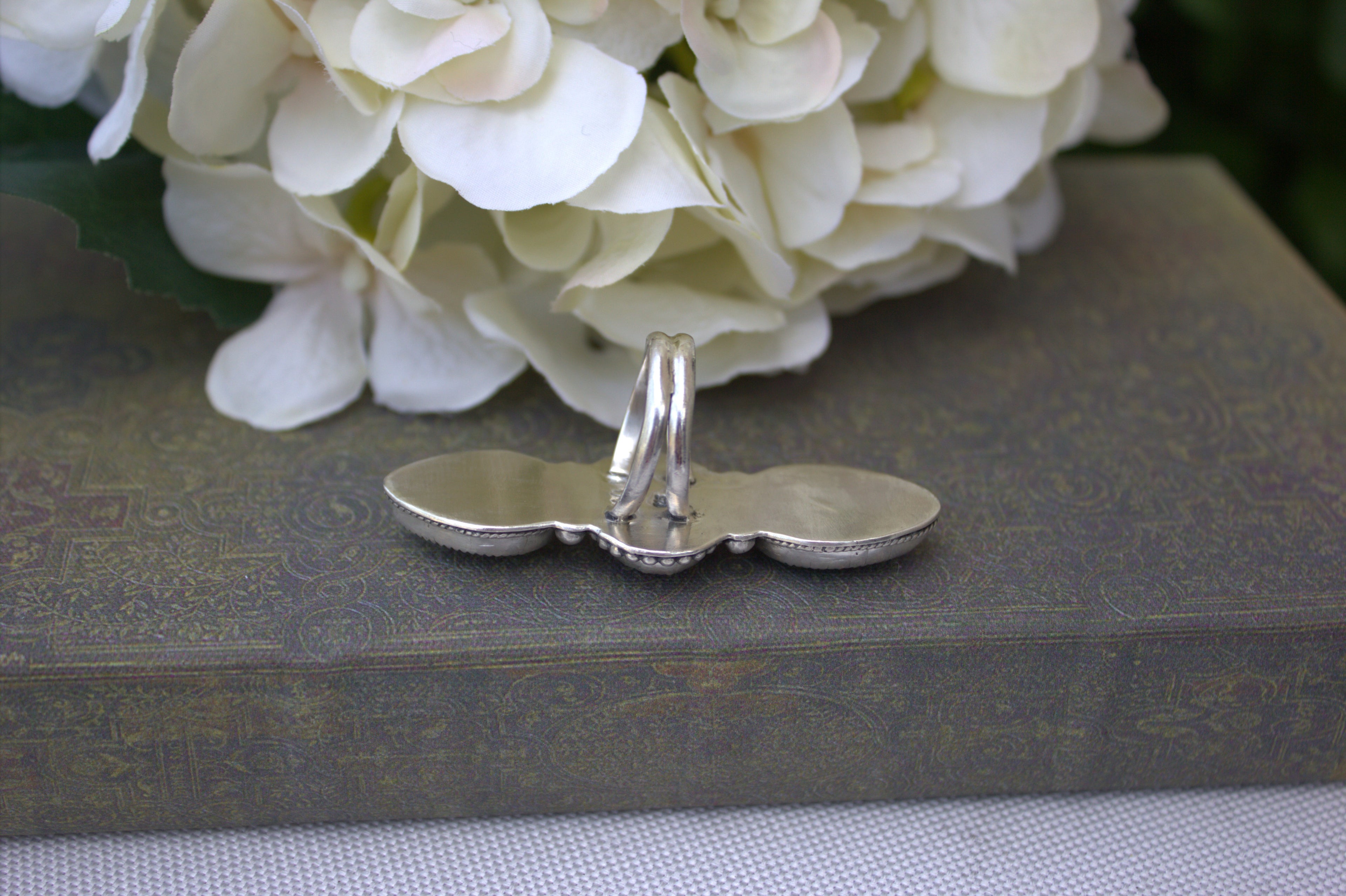 3 Stone Sierra Bella Statement Ring — Size 8¾