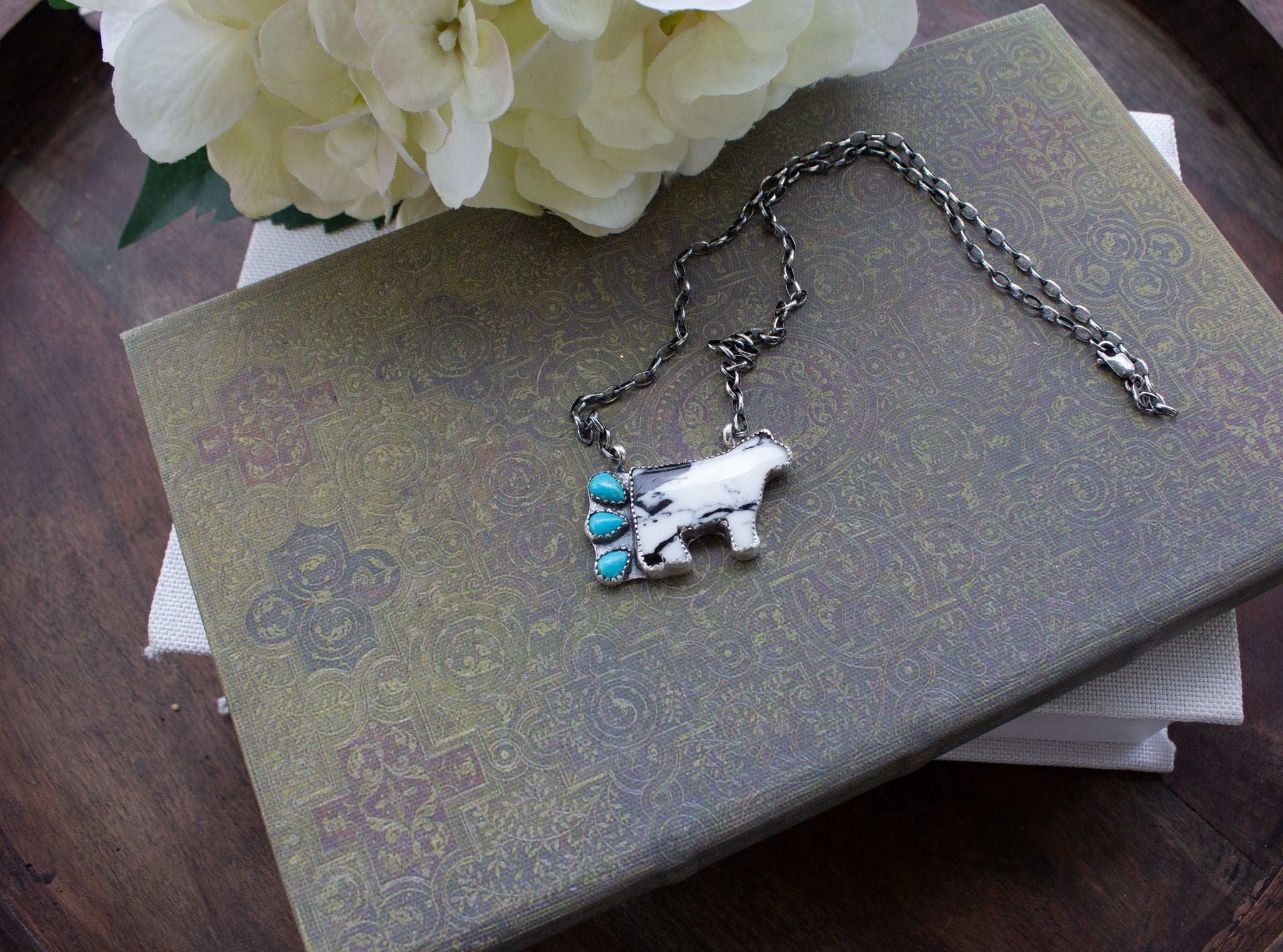 White Buffalo and Kingman SHOW STEER Necklace 16" Chain